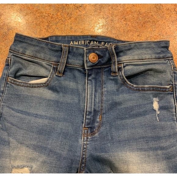 American Eagle Distressed  Jeans  Size 2R (W26\L28 - Picture 4 of 8
